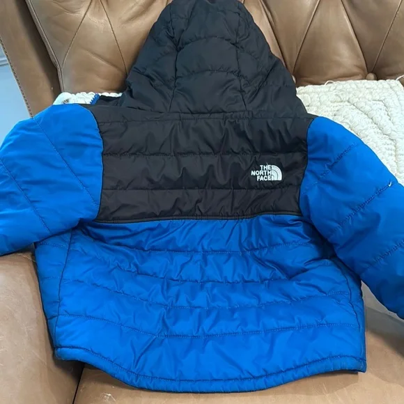 The North Face Black and Blue Hooded Jacket 3T - Picture 3 of 5